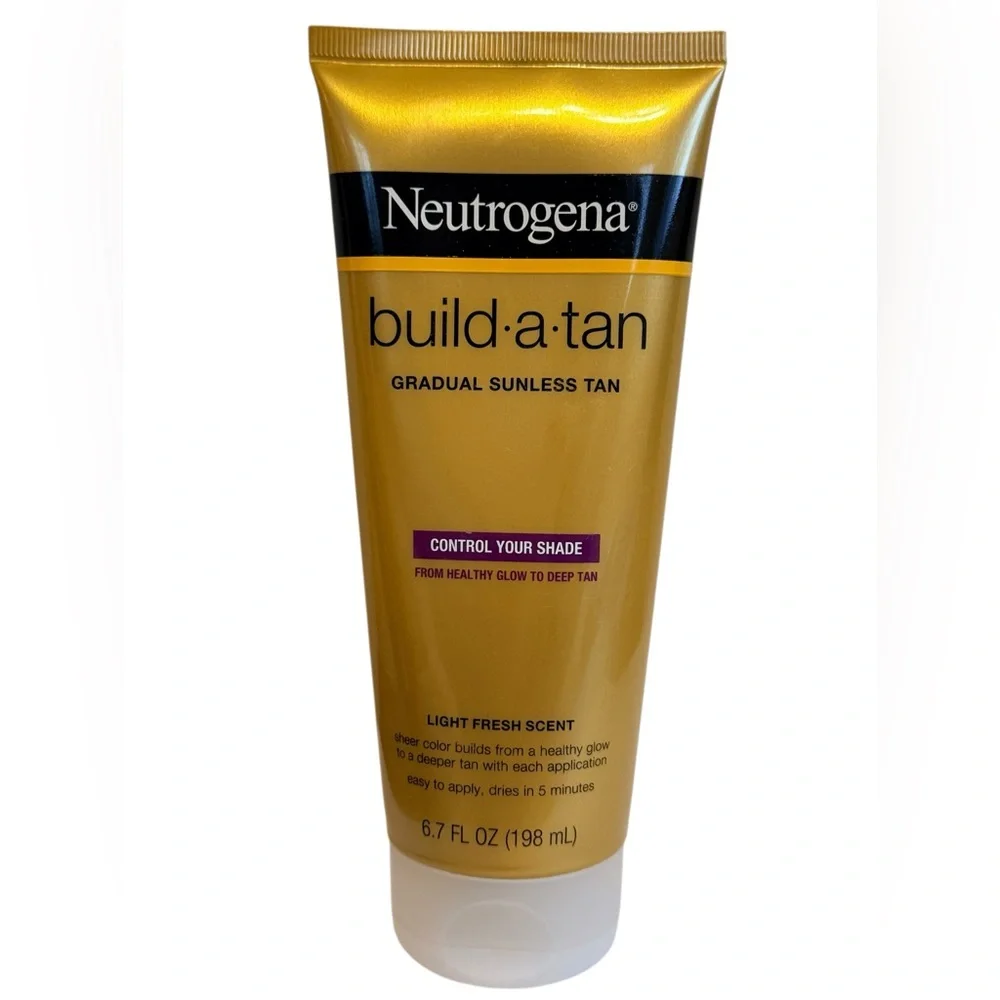 Neutrogena Build A Tan Gradual Sunless Tan 6.7 fl oz Light Fresh Scent New